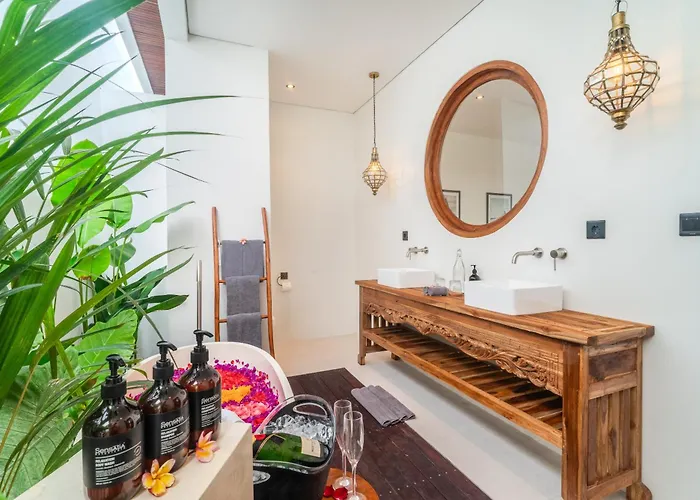 Sofra 2br Private Pool, 350mbps Wifi- Bingin * 乌鲁瓦图